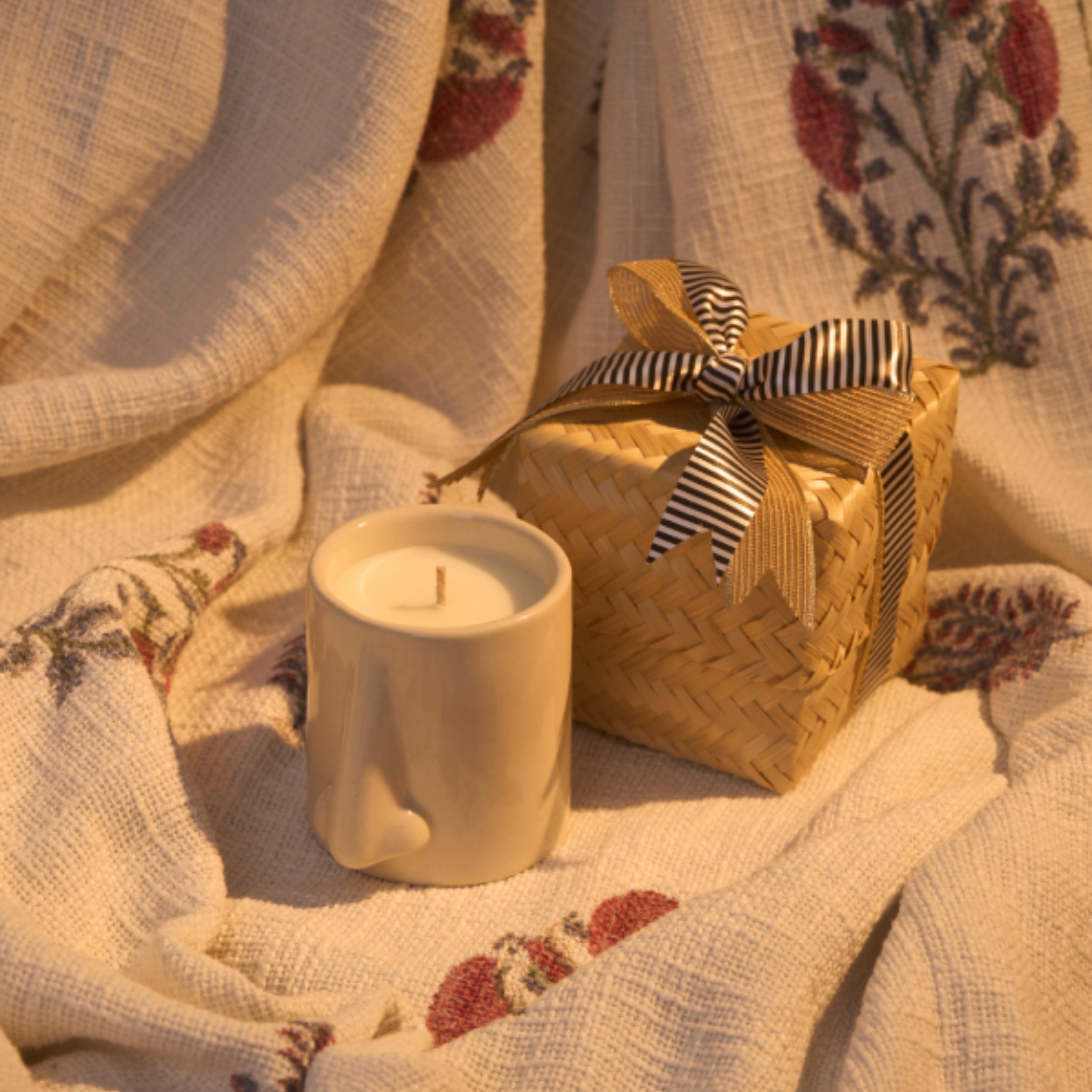 Breathe - Scented Ceramic Nose Jar Candle