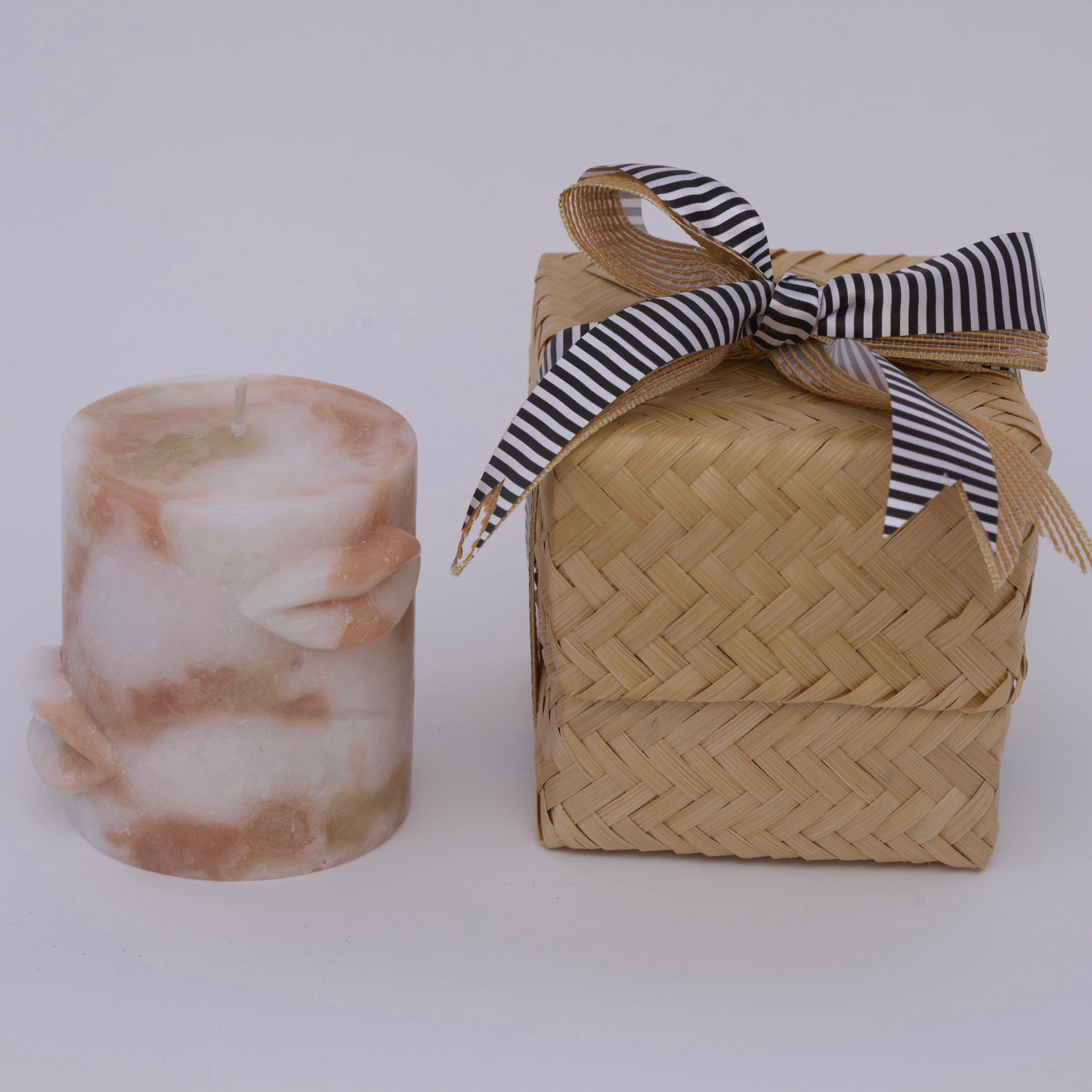 Whisper - Sculpted Lips Candle