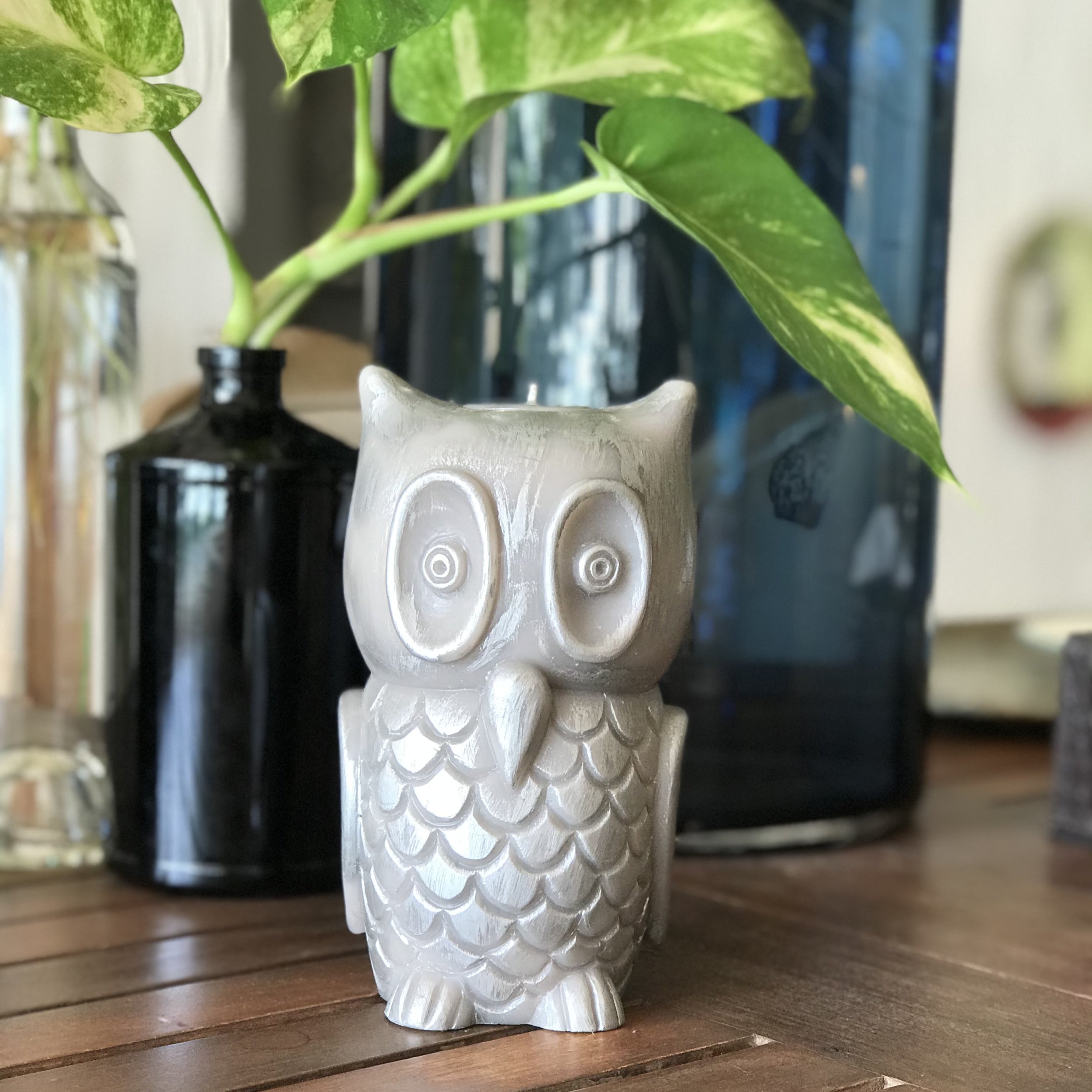 Sculpted Owl Candle with a replaceable tealight